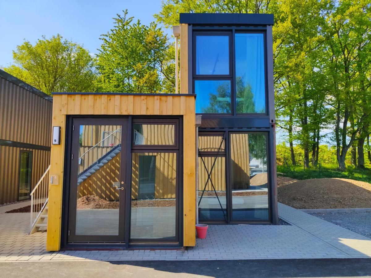 Modern Ausgebauter Ueberseecontainer Als Tiny House Wertheim Ngoại thất bức ảnh