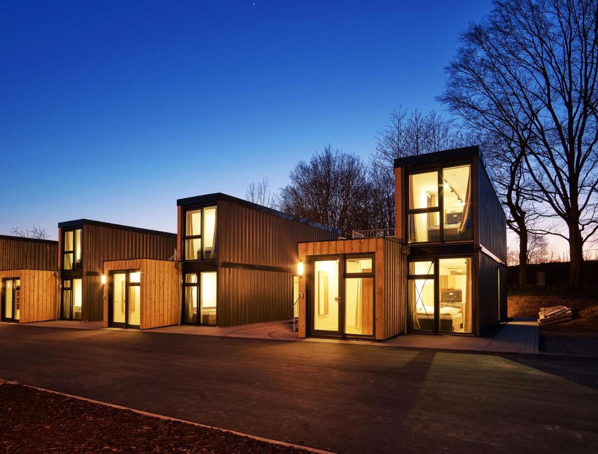 Modern Ausgebauter Ueberseecontainer Als Tiny House Wertheim Ngoại thất bức ảnh